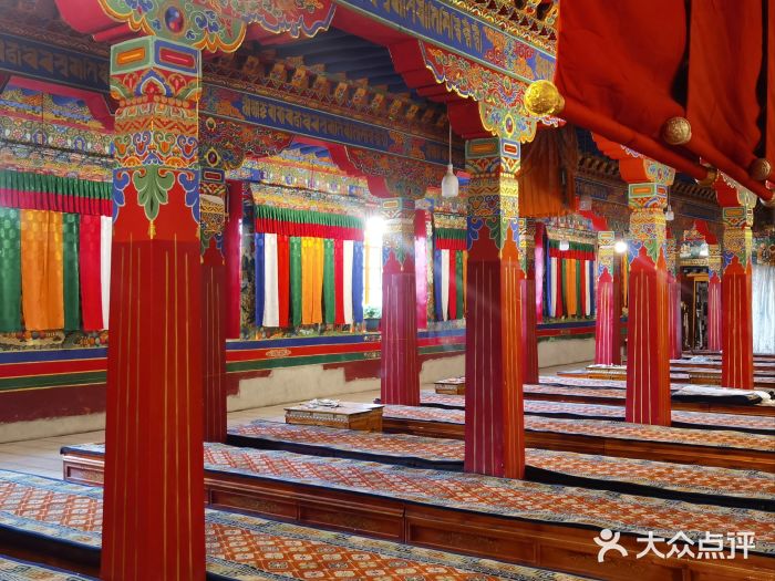 甘丹寺图片
