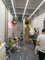 -茶发Salon·烫发染发理发