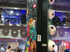 -嗨翻Hi-Fun竞技主题乐园·蹦床亲子生日轰趴(国光1937店)