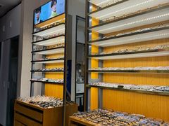 -优医视平价眼镜蔡司依视路折扣工厂店(十里堡店)