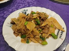-民间瓦缸煨汤館(嵩山路店)
