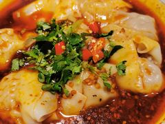 -八二小区抄手(龙湖上城天街店)