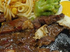 -汤姆家的牛排意面披萨(新城市广场店)