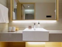 -全季酒店(上海金桥路地铁站店)