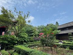-峨眉山报国寺