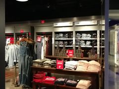 -Hollister(天环广场店)