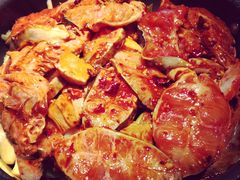 鲶鱼锅-猪啊牛呀羊啊铜盘烤肉(正大广场店)