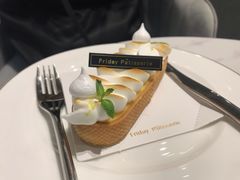 -Fridi Patisserie Cafe