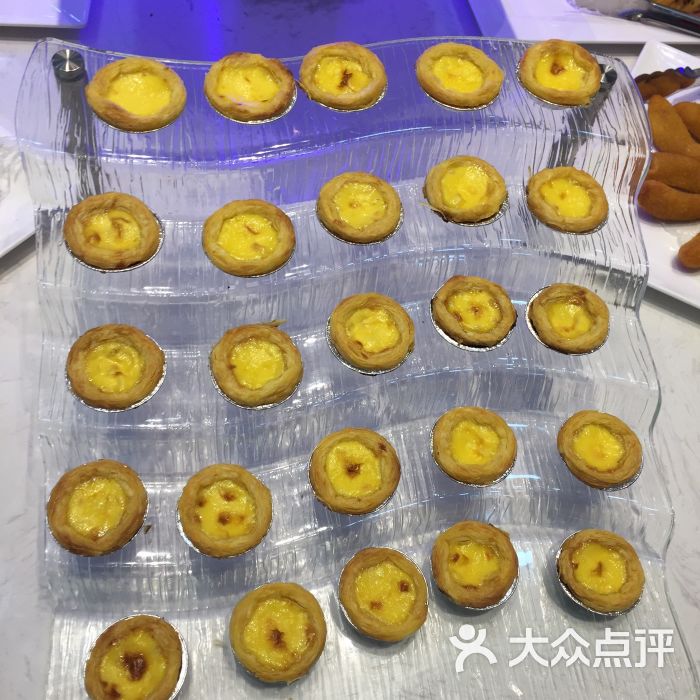 红番茄时尚自助餐厅图片 - 第1张