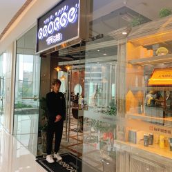 -QZHAIR SALON