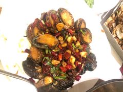 辣炒小鲍鱼-开海·红岛海鲜虾水饺(石老人店)