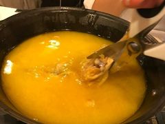 -鲜入围煮花胶鸡海鲜火锅