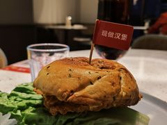 招牌秘制鸡腿堡-必胜客(海滨店)