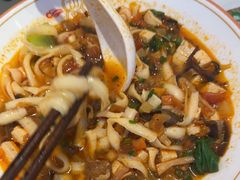 -初晋·山西地道刀削面.晋北莜面香(星耀城店)