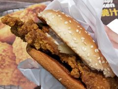 麦辣鸡腿堡套餐-麦当劳(郑州东高铁站店)