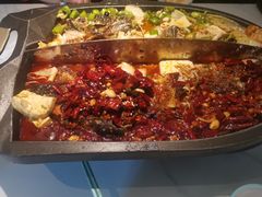 -江边城外烤全鱼(世茂广场店)