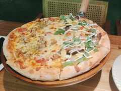 -Dragon Pizza•圆脸龙披萨·牛排餐厅
