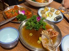 -明洞阿姨·韩式酱蟹烤肉·创意料理(三元桥店)