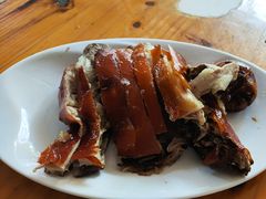 -黄记四更烤乳猪店