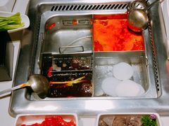 -海底捞火锅鲜切牛肉主题店(长寿路店)