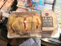 -85度C(生甜甜圈研究工坊·上海松江人民北路店)