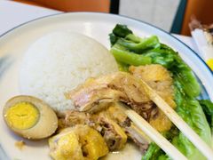 白切鸡饭-品粤居港式打边炉·广式烧腊(西安路福佳新天地店)