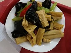 -来必堡(娄山关路店)
