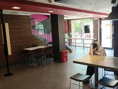 -麦当劳(丽江玉河广场店)