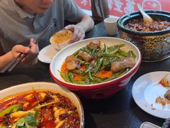 -万重锦·人文川菜馆(骡马市店)