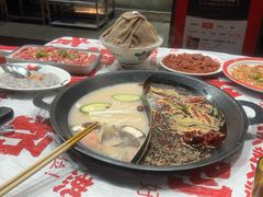 -肖婷姐大铁锅重庆火锅(南湖店)