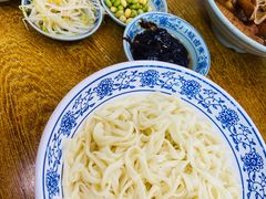 老北京炸酱面-门框胡同百年卤煮(新街口店)