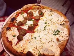 -Lombardi's Pizza