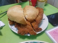 猪扒包-胜利茶餐室