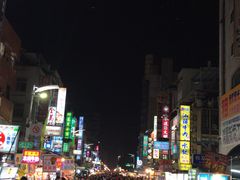 -六合夜市