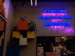 -SALON V