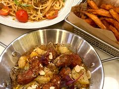 -théATRE茶聚场·餐厅(环球金融中心店)