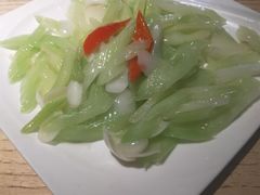 西芹百合-吴越荣记苏州菜·松鼠桂鱼100%活鱼现做(斜塘老街店)