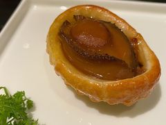 原只鲍鱼鸡粒酥-北京四季酒店·采逸轩