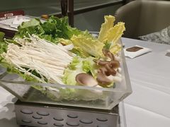-红鼎豆捞·非遗鲍皇汤火锅(宝丰路店)