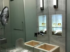 -上海滴水湖皇冠假日酒店