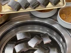 -围炉肉舍•炭烤活鳗•丹东海鲜烤肉(步行街店)