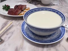 老香港鲜奶冻-香港百合居(LCM置汇旭辉广场店)