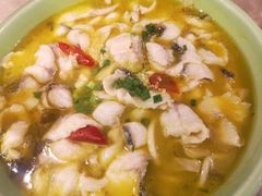 酸菜鱼-新白鹿餐厅(嘉兴八佰伴华府店)