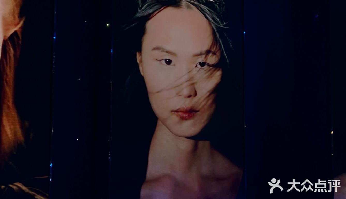 沉浸式看展|欲戴皇冠👑必承其重
