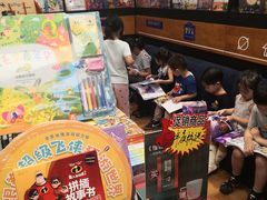 -西西弗书店&矢量咖啡(凯德晶萃广场店)