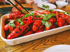 -爱啤精酿·民谣酒馆(滨江店)