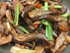 杏鲍菇炒牛肉-云海肴汽锅鸡·云南小炒(曲江大悦城店)