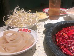 -红九格老火锅(三峡广场店)