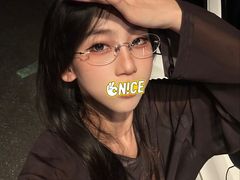 -三目眼镜·蔡司视觉合作店(青浦宝龙店)