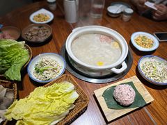 -四点金粥底火锅(沂州里店)